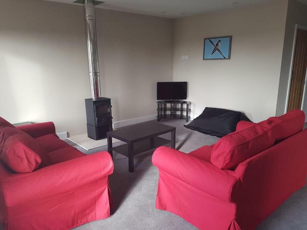 Oak & Hazel, Heath Row Barn Apartment โอเวอร์ตัน ภายนอก รูปภาพ